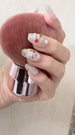 ネイル KARI ネイルサロンのネイルデザイン