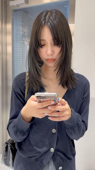 顔周りレイヤーカット 