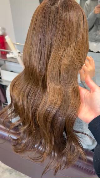 ロング サワムラ ソナタのヘアスタイル