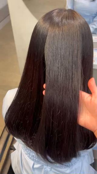 セミロング サワムラ ソナタのヘアスタイル