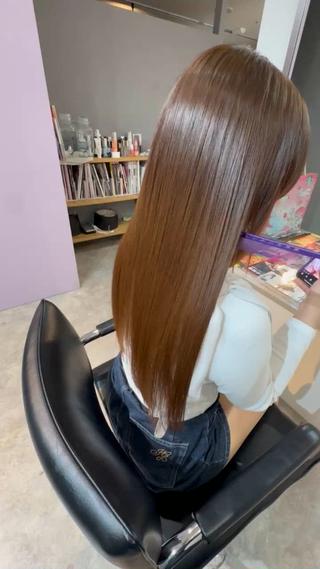 トリートメントって数日経ったら取れちゃうよなぁって思ってる方におすすめの
髪質改善トリートメントです！
約1ヶ月ダメージから守ってくれて、サラサラな状態が続きます 