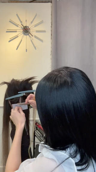 話題の#ハネエクステ 
はこんな感じでつけてます！！ 