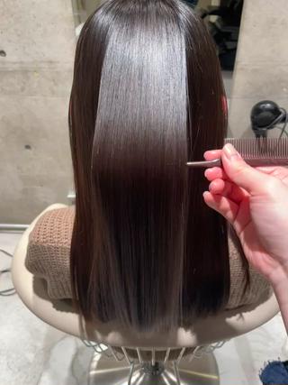 ストレートのリタッチと毛先トリートメントで続けてくださっているお客様！
なんてツルツルさらさら

これからもきれいに育てていきましょう 