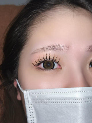 今人気の＆healthy
自まつ毛とエクステの境目を無くし目元パッチリ可愛く仕上げます*゜ 