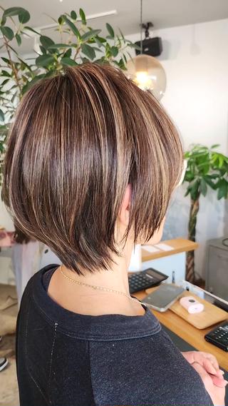 ショート、ハイライトカラー