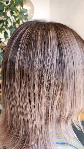 バレイヤージュ 、ホワイトベージュ