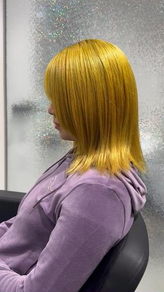 ケアブリーチでyellowカラー 