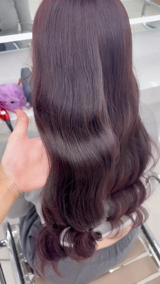 𝐿𝑎𝑣𝑒𝑛𝑑𝑒𝑟 𝐵𝑟𝑜𝑤𝑛 
紫強めのブラウン秋カラーで10月にぴったり 