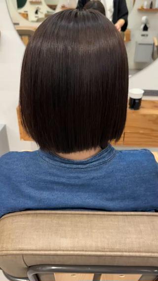 地毛のような質感で
乾かしただけでまとまる縮毛矯正 