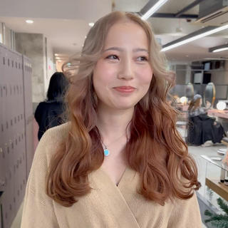 ロング カラー 岡本康平/ボブ /ブリーチ/レイヤーのヘアスタイル