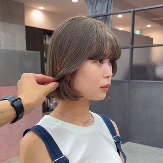 ミディアム カラー 岡本康平/ボブ /ブリーチ/レイヤーのヘアスタイル