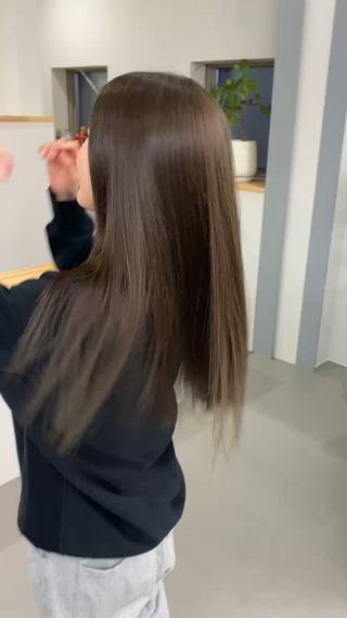 美髪矯正をしてその後髪質改善カラーをしていただくとこのツルツル仕上がりになります◎

毛先はブリーチ履歴がありますが綺麗にクセは伸ばせれるのでダメージケアなどお家でのホームケアもしっかりやっていただけると綺麗が持続できますので髪の毛綺麗になりたい方やトリートメントやってもなんかあまり綺麗にならない方はもしかしたらくせ毛かもしれません

ぜひ美髪矯正をやってみて綺麗を体感してみませんか？ 