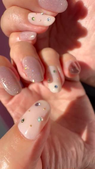 ビジュー　きらきら　韓国ネイル 