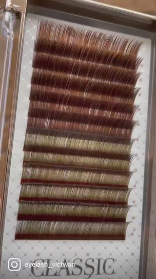 トレンド感ある新色のバーガンディブラウンとオリーブブラウン。
カラーマスカラする方におすすめです。
大人カラーなブラウンでワンランク上のおしゃれを♪ 