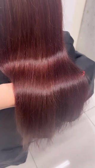 ️ミルボントリートメント️

これからの季節乾燥して硬くなってくるので予防対策としてトリートメントおすすめです！！
色味も入りやすくなります 