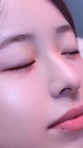 束感まつげが可愛い♡ 渋谷/明治神宮前のまつ毛パーマ【ねこまんまロッド】
韓国アイドル風まつげパーマ
根元からしっかり立ち上げて、毛先はふんわりカール
ナチュラルだけどしっかり束感のあるデザインで、横顔まで綺麗に見える目元に。

韓国パーマのような透明感と、地まつげを生かした自然な仕上がり
逆さまつげでお悩みの方や、束感・コーティングいらずの仕上がりが好きな方におすすめ。

LED / &Healthy / 下まつげパーマ対応
渋谷・明治神宮前エリアのプライベートサロン
cherien eyelash & eyebrow 