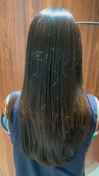 自然な落ち感でブロー無しの艶髪！！
プレミアムストレート 