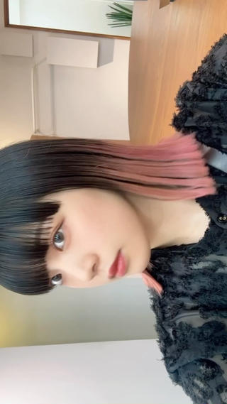 最近はpinkな気分♪
お客さまも暖色が人気ですー！ぜひお任せください♡
 