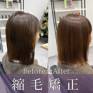 スナップフォトの動画は、すべてドライのみで仕上げた状態となっており、アイロン仕上げではございません。
また、加工は行っておりませんが、画質がやや粗くなっております。より高画質な動画につきましては、Instagramに掲載しておりますので、ぜひそちらもご覧ください。

お客様お一人おひとりの髪質や履歴に合わせた薬剤選定と、丁寧なカウンセリングを大切にしております。
ぜひ一度お任せください。



#縮毛矯正
#縮毛矯正モデル
#酸性ストレート
#髪質改善ストレート
#サラサラヘア
#自然なストレート
#髪質改善トリートメント
#ストレートパーマ
#艶髪ストレート
#愛知
#名古屋 