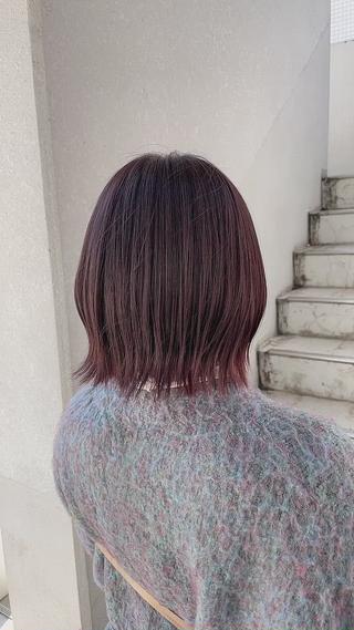 【ボブのお悩み】
・ロングからボブにするのが不安…
・広がってしまう…
・毛先がハネる… 
↓
僕に担当させて頂ければ全て解決できます

️️肩につかないボブが万能️

︎重たく広がらない
※ミニボブで透け感を

︎結べてアレンジができる
※くびれボブで可愛く

︎忙しい朝に簡単に決まる
※韓国ボブで大人っぽく

◆ボブ特化型美容師◆
ミニボブ、韓国ボブ、くびれボブetc…
どんなボブスタイルでも切れるのでボブヘアにするのが不安な方は是非僕の所に来て下さい

『@afloat_dl_ichihara』

【全国TOPクラスのサロンで学んだ技術】
【前職IT業界で学んだ論理的思考】　
　　　　　　　で可愛いを作りだします♪

いつも同じ美容室でいつも同じ髪型に飽きていませんか？

初めての美容室は緊張するかもしれませんが、丁寧にカウンセリングさせて頂いていつもと少し違う自分を一緒に作りましょう

【ご予約方法】
・InstagramからDM
・プロフィールのURLから指名して予約
・お店に直接電話

【営業時間】
・平日　　12:00〜21:00
・土曜日　10:00〜19:00
・日曜日　10:00〜18:00
・月曜日　定休日

【場所】
表参道駅B3出口から徒歩10秒
東京都港区南青山5-6-26青山246ビル4階

 