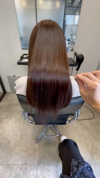 オリジナル髪質改善トリートメント♡

１回目から実感出来ます


髪質改善
ウルトワトリートメント

 