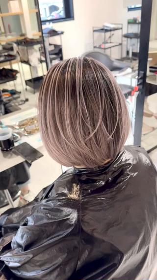 ショート 神戸でブリーチなら puty/レイヤーのヘアスタイル