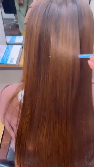 ダメージレス酸性縮毛矯正でCM級の艶髪に️️ 