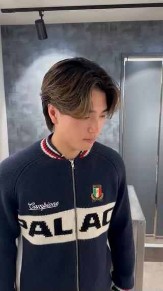 ミディアム パーマ メンズ SALOWIN 原宿 iori所属・🌟原宿指名No.1 センターパート⭐️のヘアスタイル