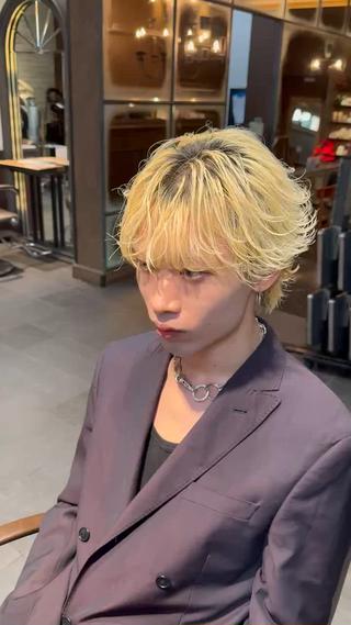 土日限定レッスンモデルのため1100円で最高にカッコよくします!
是非かっこよくさせてください!
よろしくお願い致します。
+7700円でパーマをかけることで朝のセットもより楽に!
是非ご検討ください。