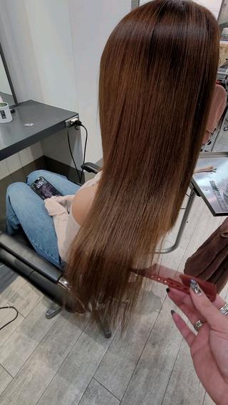 ブリーチ毛でも綺麗に縮毛矯正かけれます!