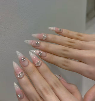 韓国で大人気のチークネイル
ふんわりとした血色感が可愛い、ナチュラルで上品な仕上がり
 