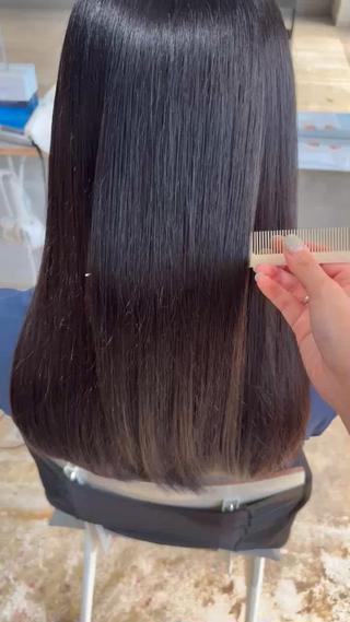 酸性ストレート!
縮毛矯正履歴あり!
ツヤサラでダメージも最小限に!