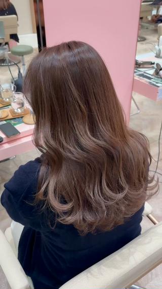 ロング GRAN AVEDA NAOのヘアスタイル