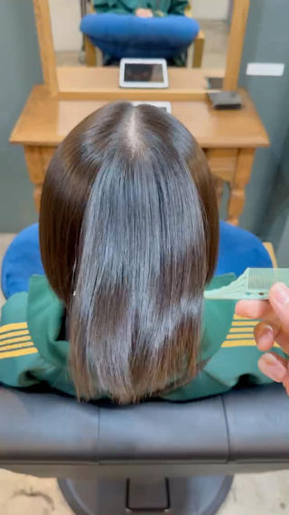 美髪縮毛矯正
乾かしただけでこの艶が出ます 