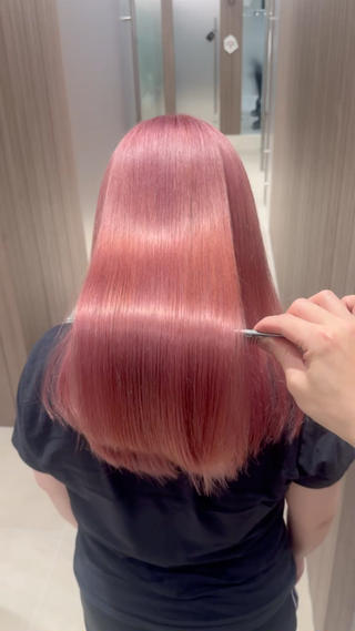 コーラルピンク 