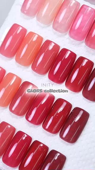 新色
ほんのり透け感と、微粒子ラメが入っている
グロスカラー

是非お試し下さい 