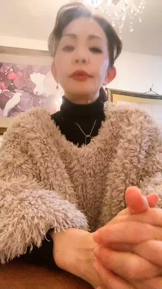 ヘッドハーブスチーム試作中
今回はローズマリーです♪
かなり◎
まずは期間限定で12月メニュー追加致します
気になる方は是非ご予約を！
11/9日メニュー追加︎ 