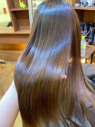 ②縮毛矯正後のafterです
アイロン、ブローなしの乾かしただけです 