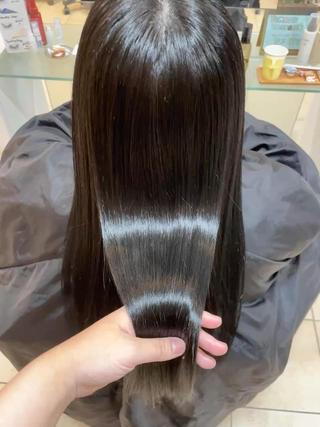 キューティクルをしっかり補修してくれるトリートメントを入れてとてもつやつやにしてくれます𓂃𓈒️ 