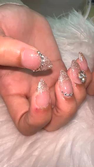 ネイル Astéria nail salon所属・Astéria nail salonのネイルデザイン