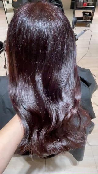 グレイカラーでもうる艶髪 