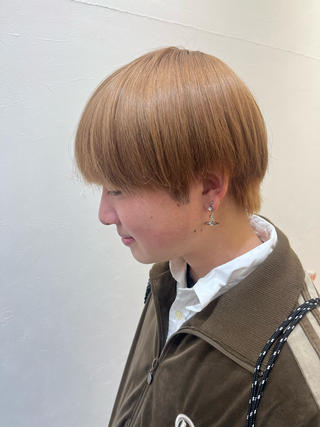 ワンブリーチで暖色系の甘めなベージュカラー 