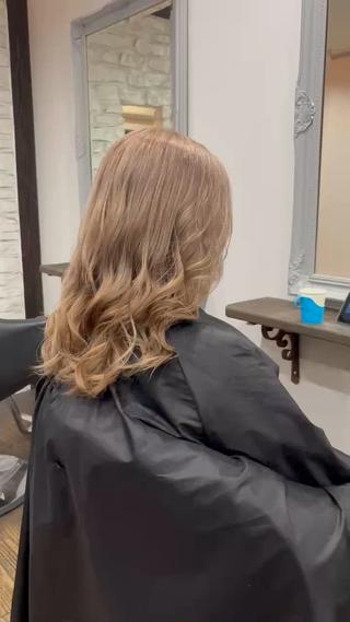 ロング カラー バレイヤージュ 宮本宗嵩のヘアスタイル