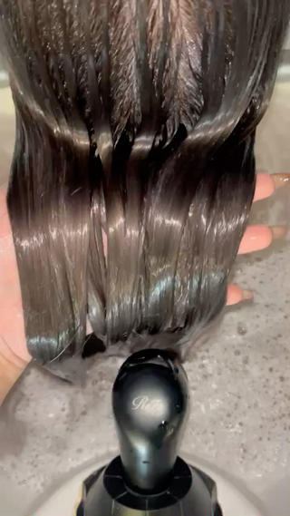 セミロング ️💜akari💜 ハイトーン/レイヤーのヘアスタイル