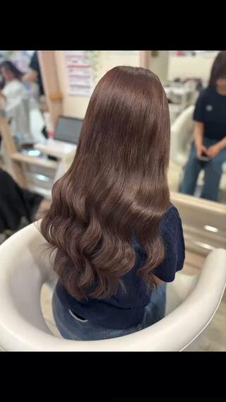 ロング カラー KR2S北野田所属・艶カラー🫧/シール エクステRYOKAのヘアスタイル