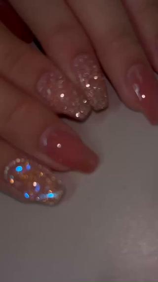 ワンホンネイル/キラキラネイル
お任せください 
