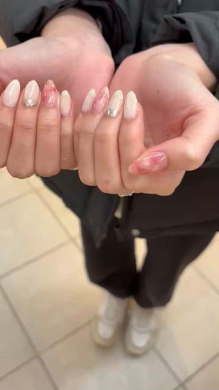 ネイル h △TRIOSのネイルデザイン