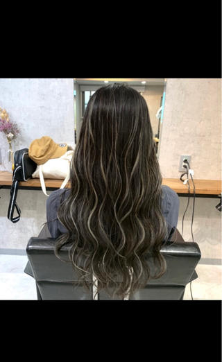 ロング カラー 松井那津子 /ハイライトブリーチのヘアスタイル