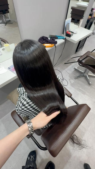 ロング 韓国風✨髪質改善✨ 縮毛矯正✨松浦知奈美のヘアスタイル