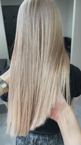 ロング カラー laff 新宿所属・ボブ/ケアパーマ/ レイヤー/縮毛矯正のヘアスタイル